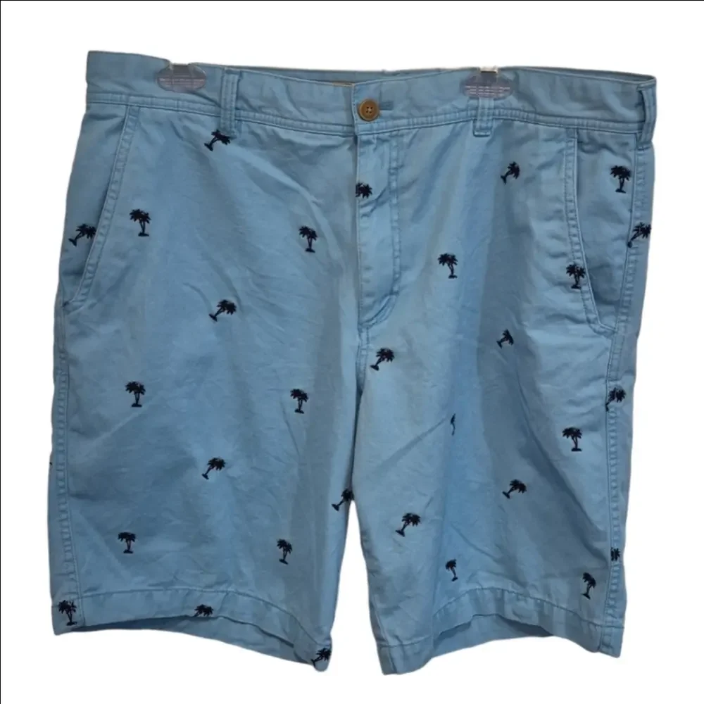 Izod Blue Shorts with Palm Tree Design In Size 38 With 9 Inch Inseam